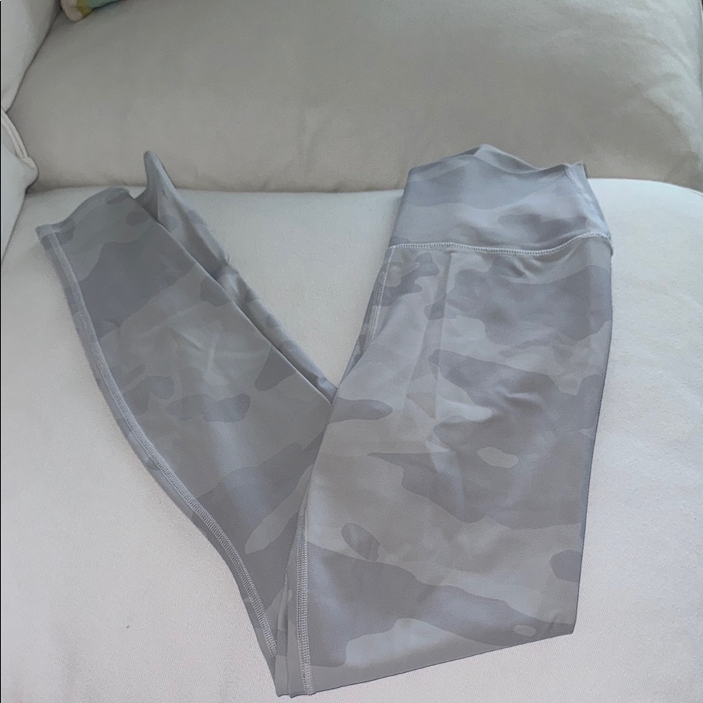 Alo Leggings